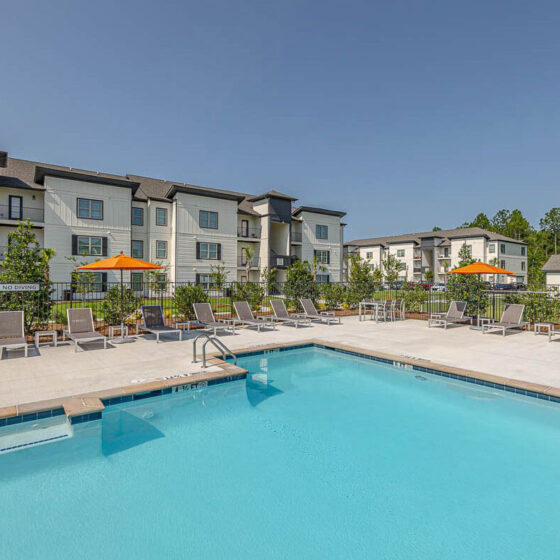 Atlantic Breeze Apartments - Pool Area